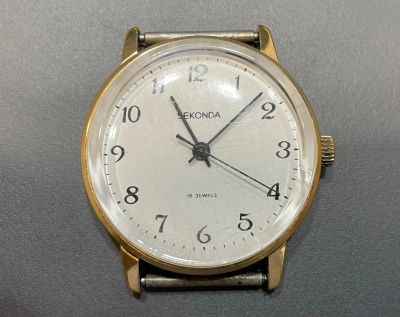 Лот: 19211319. Фото: 1. Часы Sekonda. Механические. Прозолота... Оригинальные наручные часы