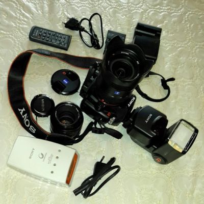 Лот: 7087659. Фото: 1. SONY Alpha SLT-A55V. Цифровые зеркальные
