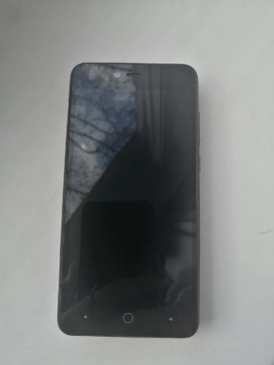 Лот: 17556215. Фото: 1. Highscreen Easy Power Pro. Смартфоны