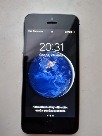 Лот: 14228241. Фото: 1. iPhone SE 32Gb. Смартфоны