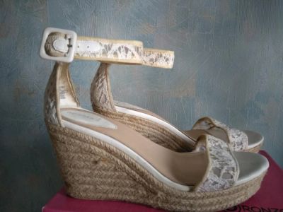 Лот: 11498114. Фото: 1. Босоножки Bershka 38-39 р. Босоножки