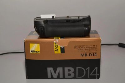 Лот: 7248322. Фото: 1. Батарейный блок Nikon MB-D14... Батарейные блоки, ручки