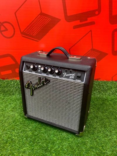 Лот: 20512601. Фото: 1. Комбоусилитель Fender Frontman... Гитарные эффекты и комбоусилители