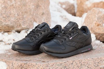 Лот: 10456512. Фото: 1. Reebok Classic V. Кеды, кроссовки, слипоны