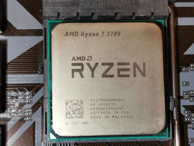 Лот: 19276668. Фото: 1. Процессор AMD Ryzen 7 2700 8ядер... Процессоры