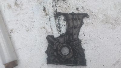 Лот: 5806148. Фото: 1. Маслянный насос с крышкой Nissan... Двигатель и элементы двигателя