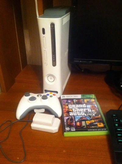 Лот: 4383908. Фото: 1. XBox 360 60Gb, 1 Беспроводной... Игровые приставки, консоли