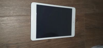 Лот: 17008716. Фото: 1. iPad mini второго поколения с... Дисплеи, дисплейные модули, тачскрины