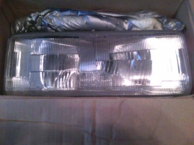 Лот: 8118903. Фото: 1. Фара правая Mazda 323. Оптика и освещение
