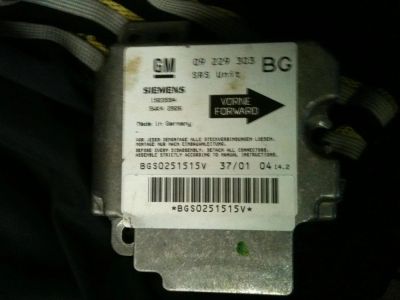 Лот: 3394934. Фото: 1. subaru traviq xm220 блок srs. Электрооборудование