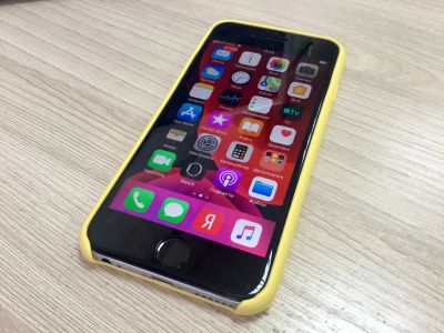 Лот: 14020410. Фото: 1. iPhone 6. Смартфоны
