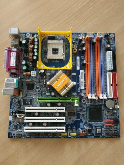 Лот: 17169539. Фото: 1. Gigabyte GA-8iG100MK. Материнские платы