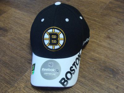 Лот: 8635146. Фото: 1. Бейсболка Reebok Boston Bruins. Форма