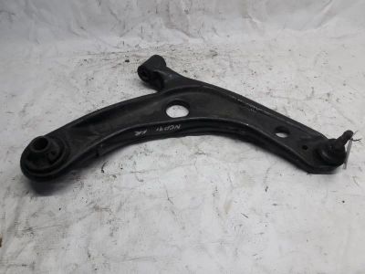 Лот: 21412542. Фото: 1. рычаг Toyota Vitz, Yaris, Belta... Двигатель и элементы двигателя