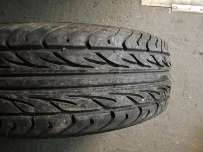 Лот: 9522401. Фото: 1. одна шина dunlop 185\65\14. Шины