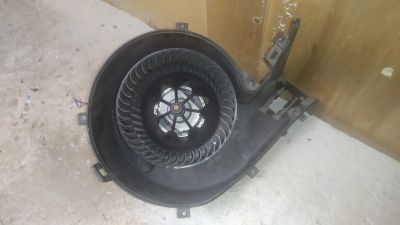 Лот: 25039402. Фото: 1. Моторчик печки передний Opel Vectra... Другое (автозапчасти)