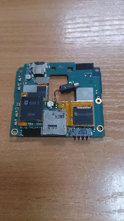 Лот: 8494786. Фото: 1. плата htc desire 601 оригинал... Микросхемы и платы