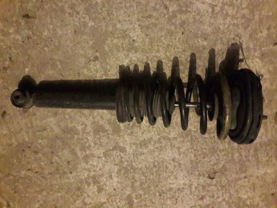 Лот: 21412770. Фото: 1. стойка Nissan Bluebird, Primera... Двигатель и элементы двигателя