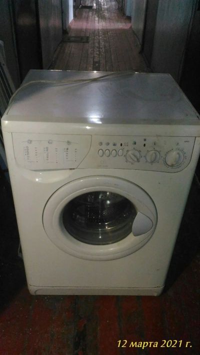Лот: 17335744. Фото: 1. Стиральная машина Indesit.Б.У. Стиральные машины