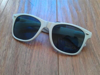 Лот: 1083195. Фото: 1. очки wayfarer белые с синеватым... Очки