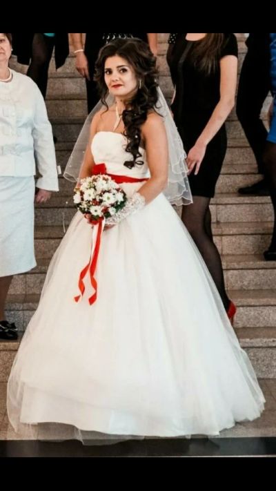 Лот: 11335273. Фото: 1. Свадебное платье. Свадебные платья
