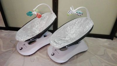 Лот: 6836665. Фото: 1. Электрокачели шезлонг 4moms mamaroo... Ходунки, прыгунки, качели
