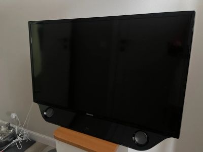 Лот: 25109639. Фото: 1. Телевизор Samsung 32 дюйма. Телевизоры