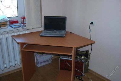 Лот: 1896353. Фото: 1. Продам отличный компьютерный стол... Столы, стулья, обеденные группы