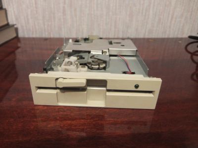Лот: 5569979. Фото: 1. Дисковод 5,25. Приводы CD, DVD, BR, FDD