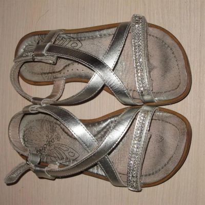 Лот: 3155037. Фото: 1. сандали для девочки. Сандалии