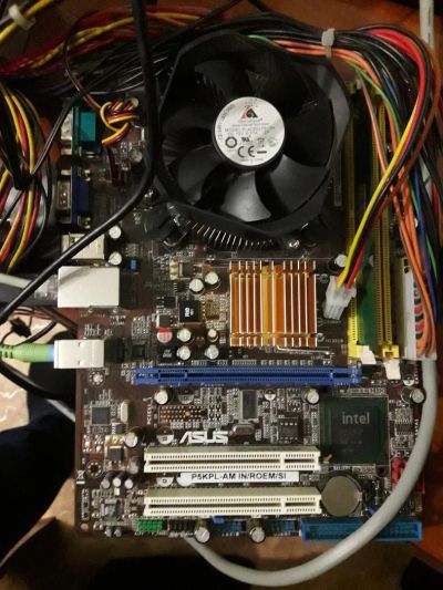 Лот: 7595804. Фото: 1. ASUS P5KPL-AM SE поддержка 4 ядер... Материнские платы
