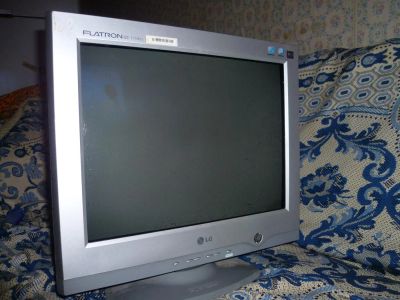 Лот: 3123503. Фото: 1. Монитор ЭЛТ LG Flatron 17 дюймов. ЭЛТ-мониторы