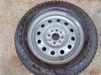 Лот: 3087232. Фото: 1. Pirelli Winter Carving 185/65... Шины на дисках
