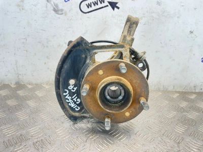 Лот: 25436821. Фото: 1. поворотный кулак Nissan Almera... Двигатель и элементы двигателя