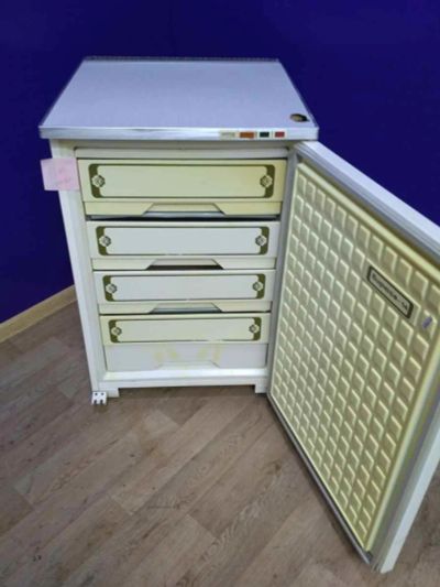 Лот: 13934218. Фото: 1. Морозильная камера бирюса б-14... Холодильники, морозильные камеры