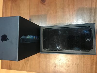 Лот: 14913374. Фото: 1. iPhone 5. Смартфоны