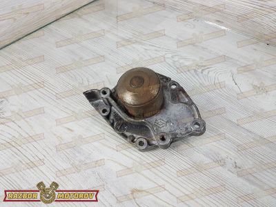 Лот: 23592433. Фото: 1. Помпа Renault Laguna, Duster... Двигатель и элементы двигателя