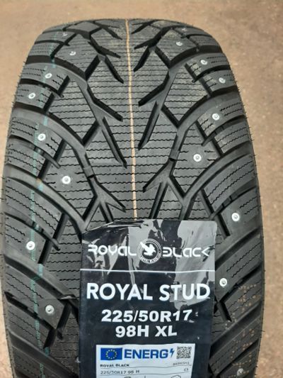 Лот: 25898326. Фото: 1. 225/50 R17 98H Royal Black Stud... Шины