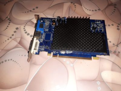 Лот: 17877655. Фото: 1. Видеокарта ATI Radeon x1300 256mb. Видеокарты