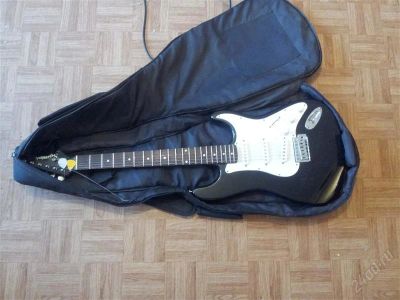 Лот: 1755772. Фото: 1. Samick Stratocaster электрогиратара. Гитары