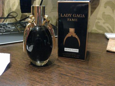 Лот: 3255630. Фото: 1. духи Fame Lady Gaga. Женская парфюмерия
