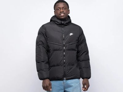 Лот: 20942668. Фото: 1. Куртка Nike. Верхняя одежда