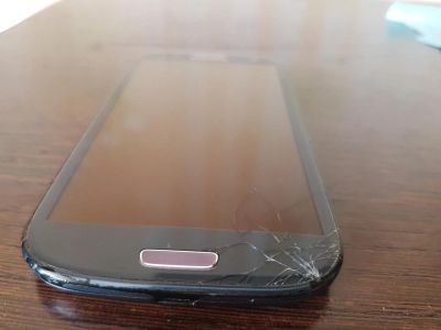 Лот: 9061751. Фото: 1. Samsung galaxy s3 sIII I9300 битый... Смартфоны
