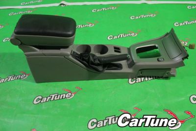 Лот: 10597991. Фото: 1. бардачок подлокотник subaru forester... Салон