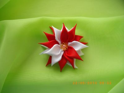 Лот: 4417417. Фото: 1. цветок хризантема - заколка, резинка... Цветы из ткани