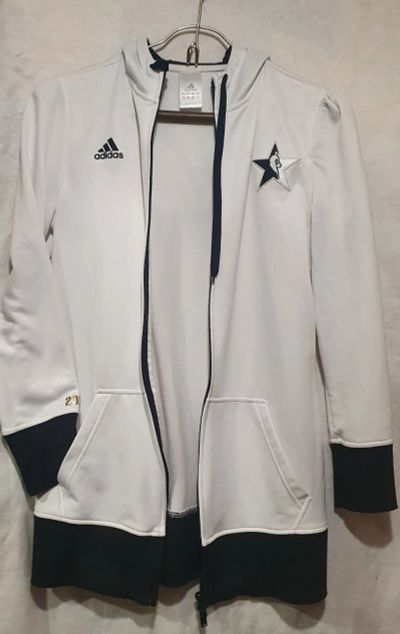 Лот: 19495706. Фото: 1. Спортивная женская кофта Adidas... Свитеры, толстовки, худи