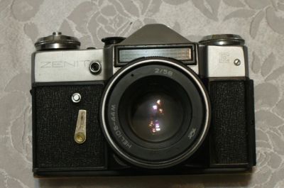 Лот: 3915952. Фото: 1. Фотоапарат ZENIT E. Плёночные зеркальные