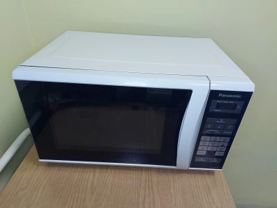 Лот: 17336003. Фото: 1. Микроволновка Panasonic NN-ST340W. Микроволновки, мини-печи