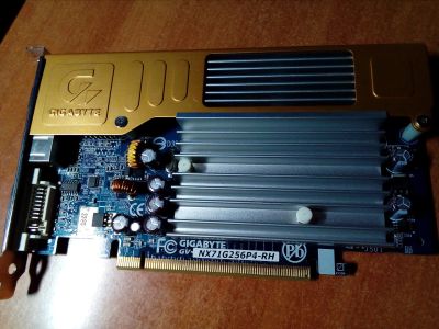 Лот: 15105765. Фото: 1. Видеокарта Gigabyte gv-nx71g256p4-rh. Видеокарты