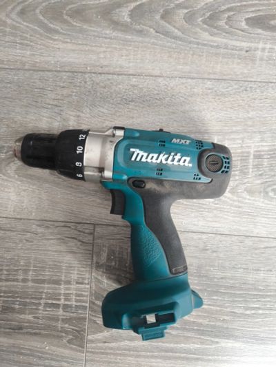 Лот: 25114450. Фото: 1. Шуруповерт ударный Makita 18V. Электроинструмент